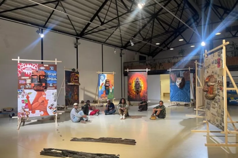 Udeido Collective: Michael Yan Devis, Yanto Gombo, Albertho Wanma, S.Y. Glenn Miteboga, Costantinus Raharusun, and Dicky Takndare Photo: © DEFE